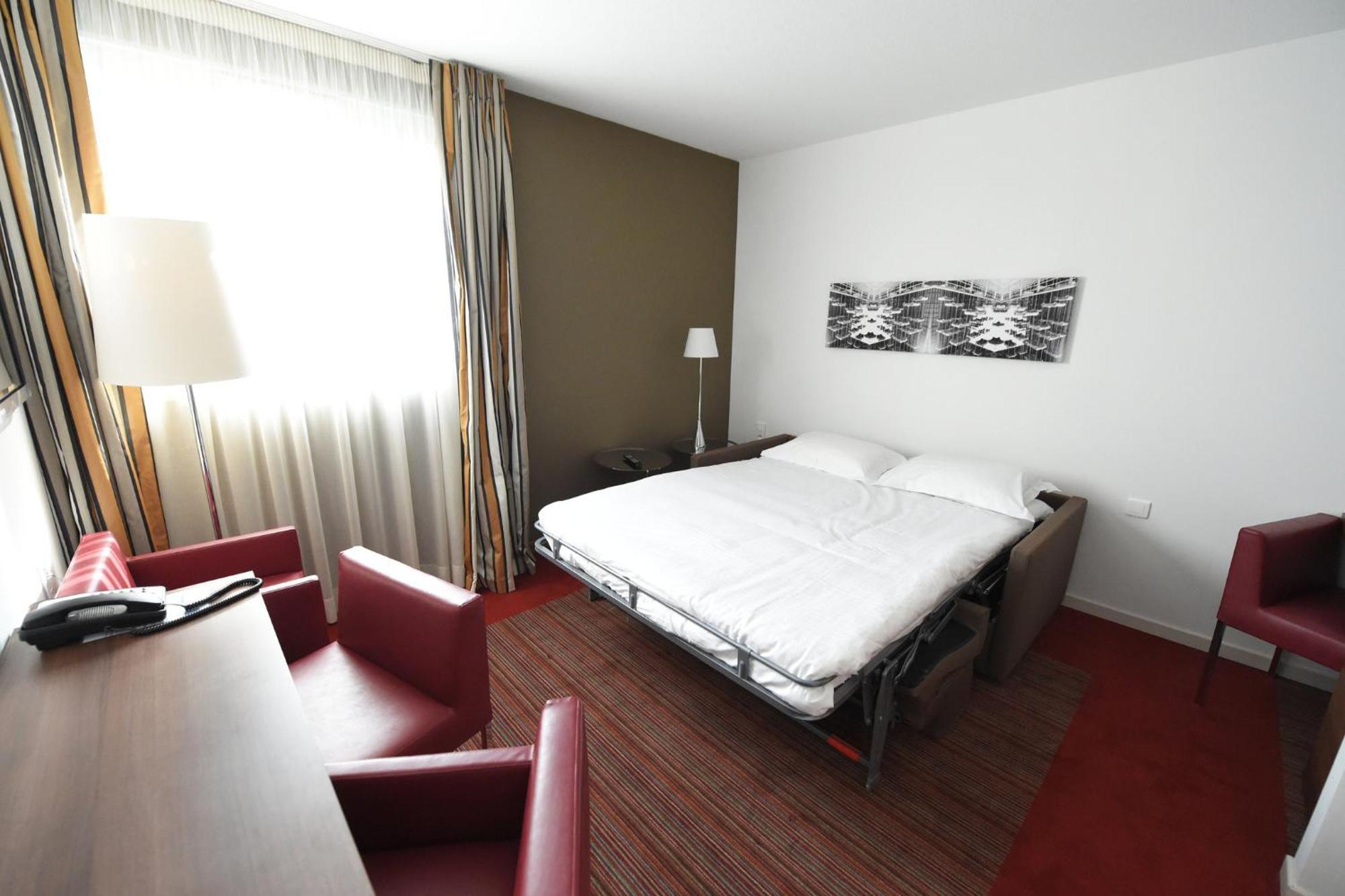 Holiday Inn Mulhouse By Ihg Ngoại thất bức ảnh