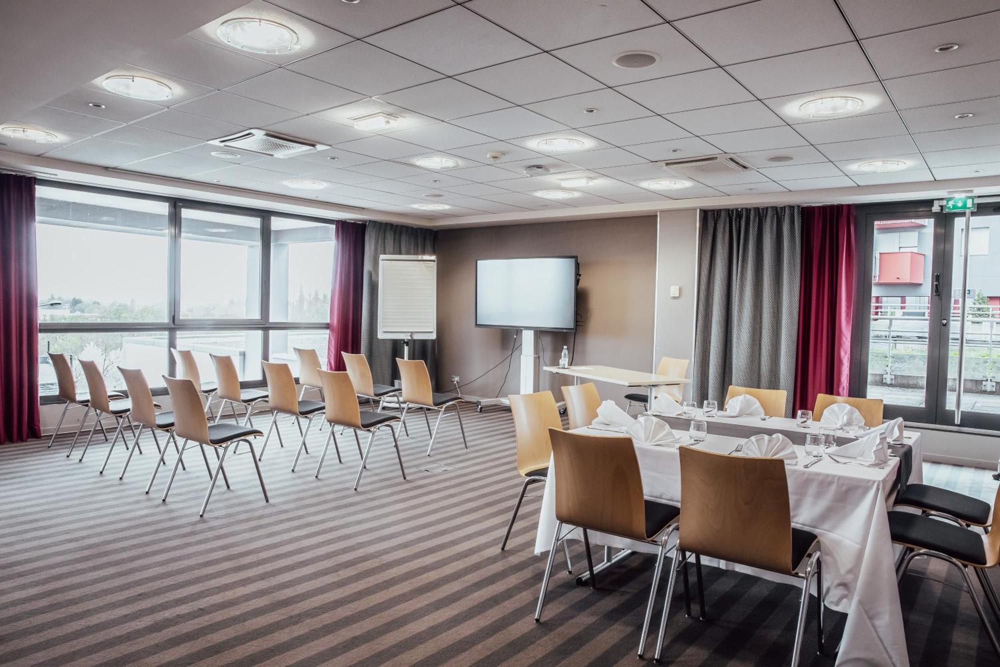 Holiday Inn Mulhouse By Ihg Ngoại thất bức ảnh